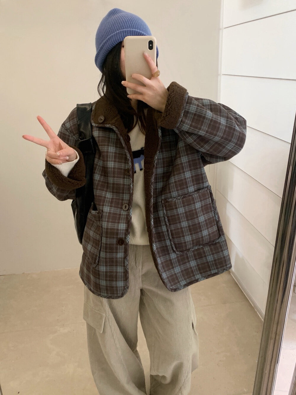 // 可雙面穿羊羔毛拼格紋外套