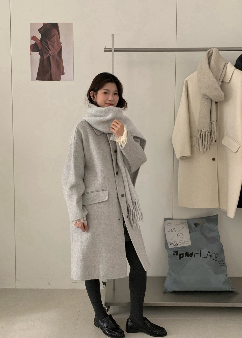 // 經典翻領口袋中長100%羊毛手工雙面外套(連頸巾)￼