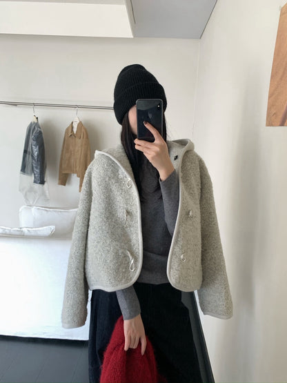 // 10%羊羔毛圈圈絨銀扣連帽外套