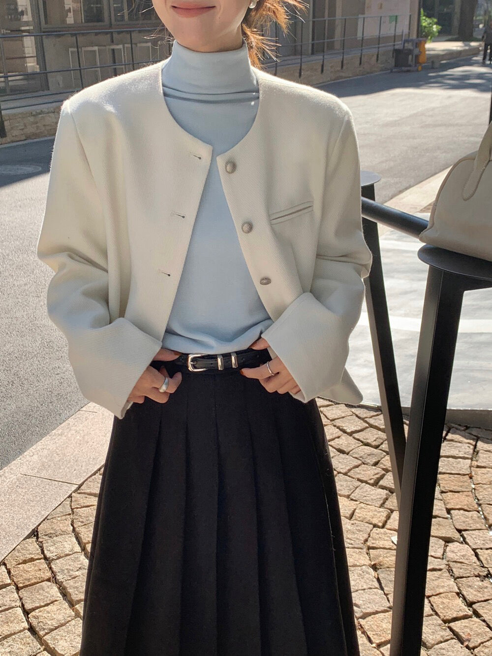 // 質感鈕扣10%wool弧邊薄毛呢外套