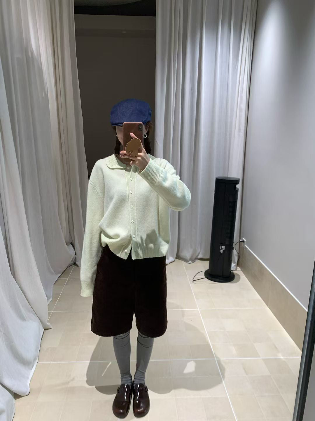 // 全羊毛精緻鈎花圓翻領NT