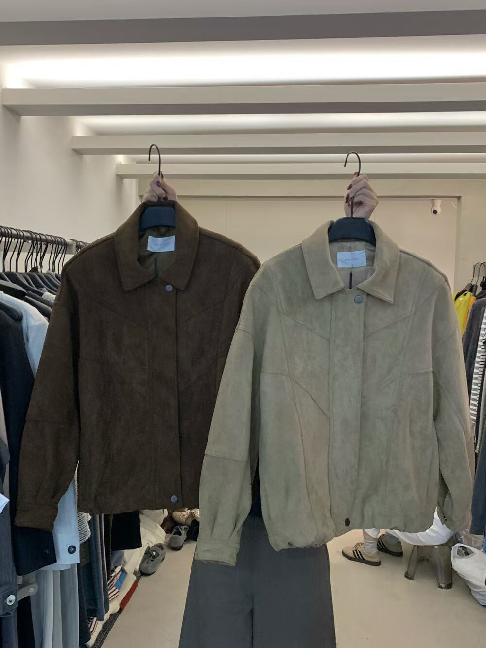 // 帥氣麂皮絨翻領外套