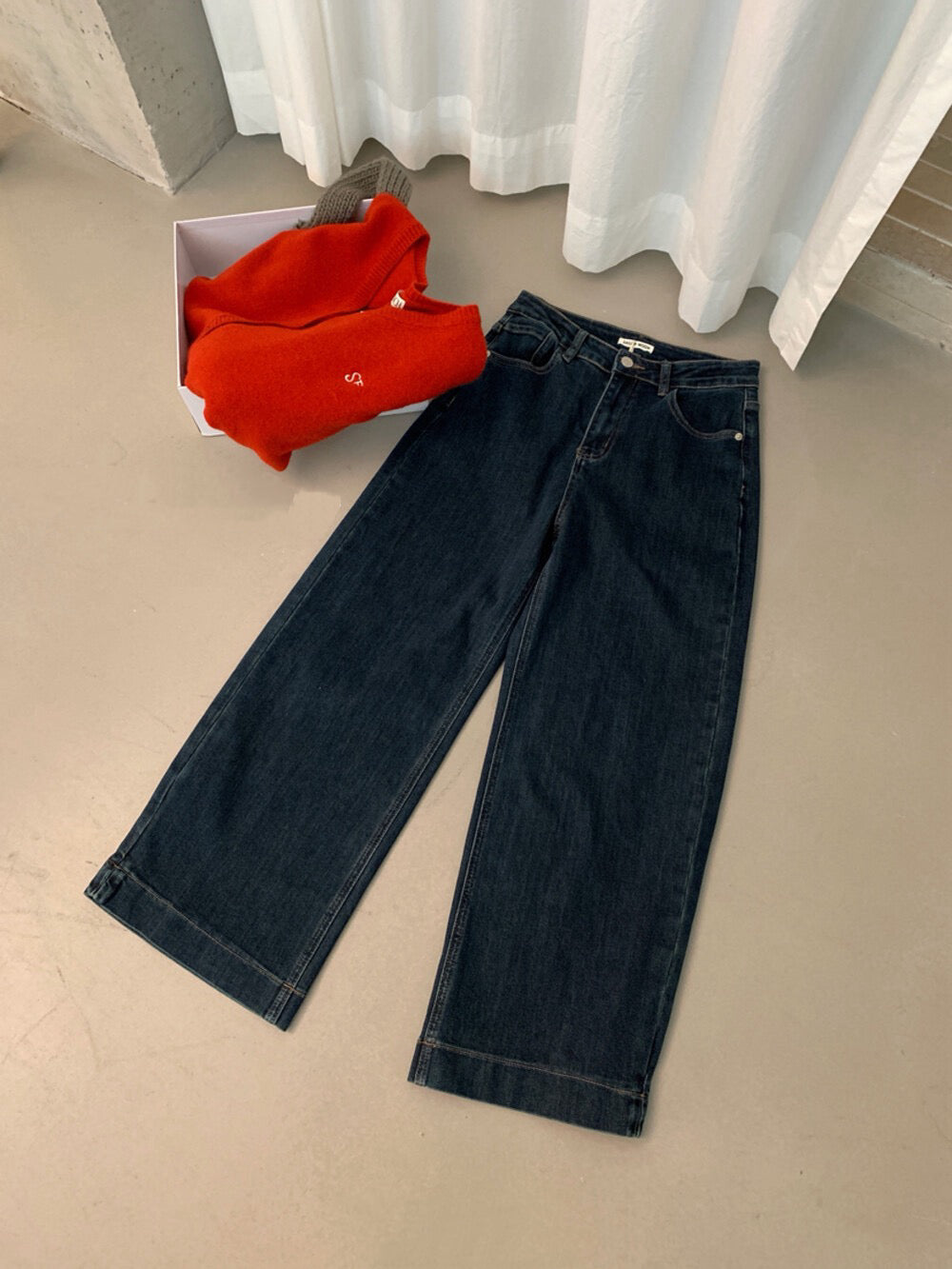 // 版型超好的微彈布料顯瘦牛仔褲