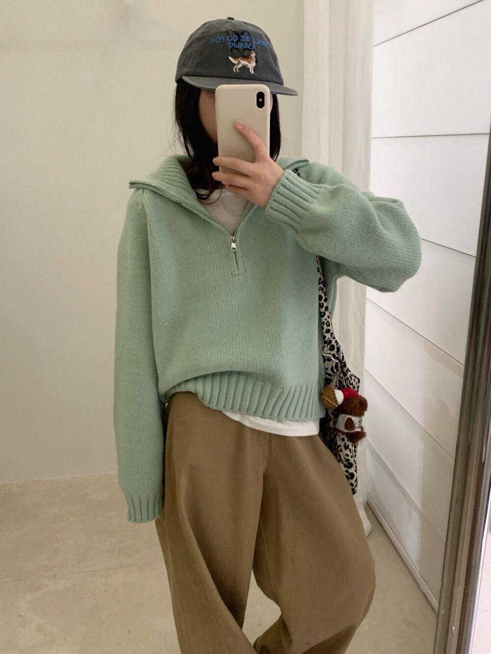 // 半拉鍊直坑紋領套頭NT