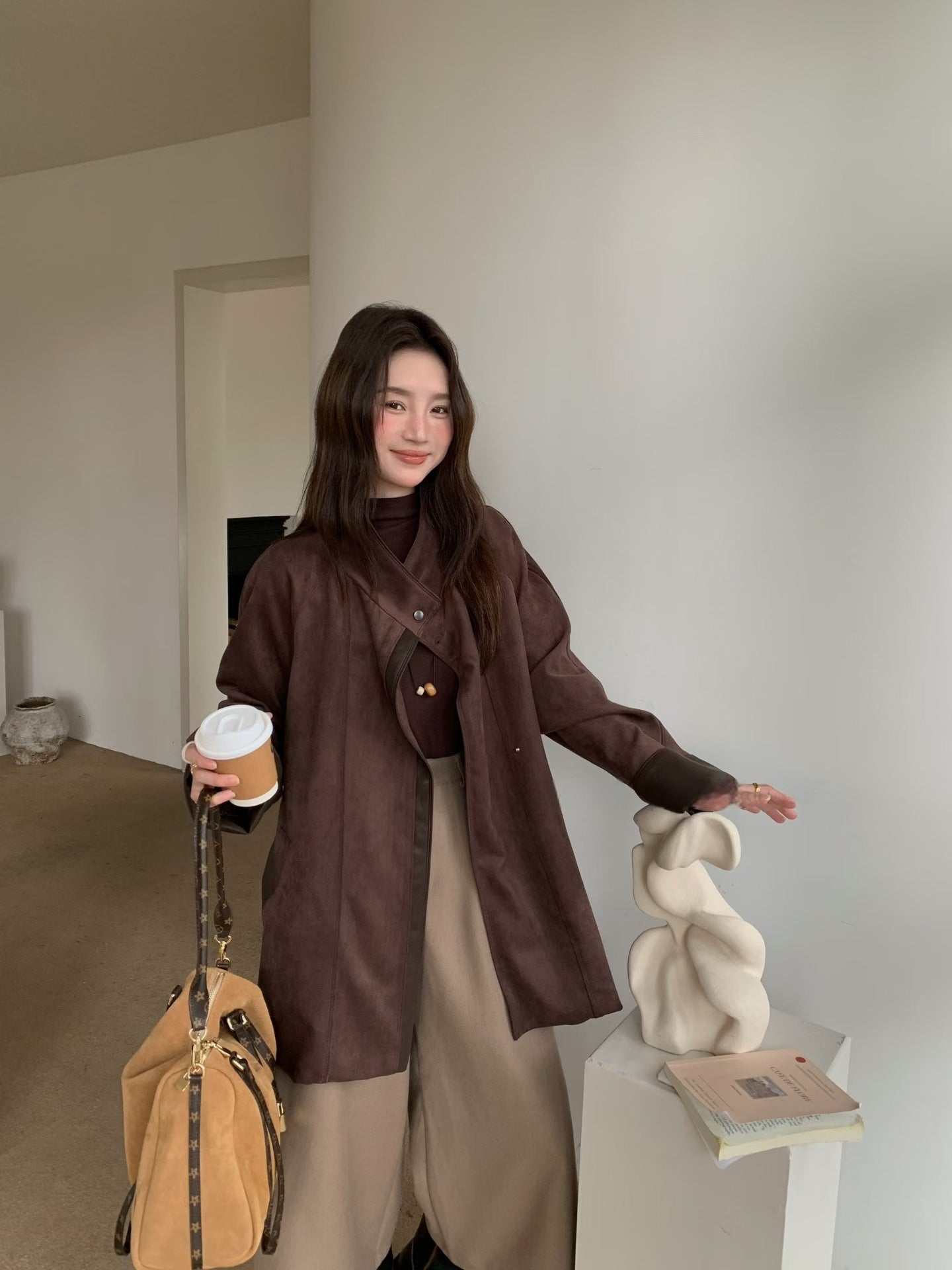 // 帥氣麂皮絨可立領拼皮外套