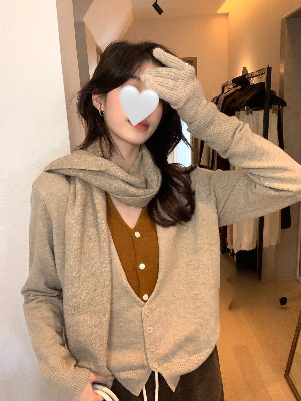 // 深V撞色假兩件開胸CD