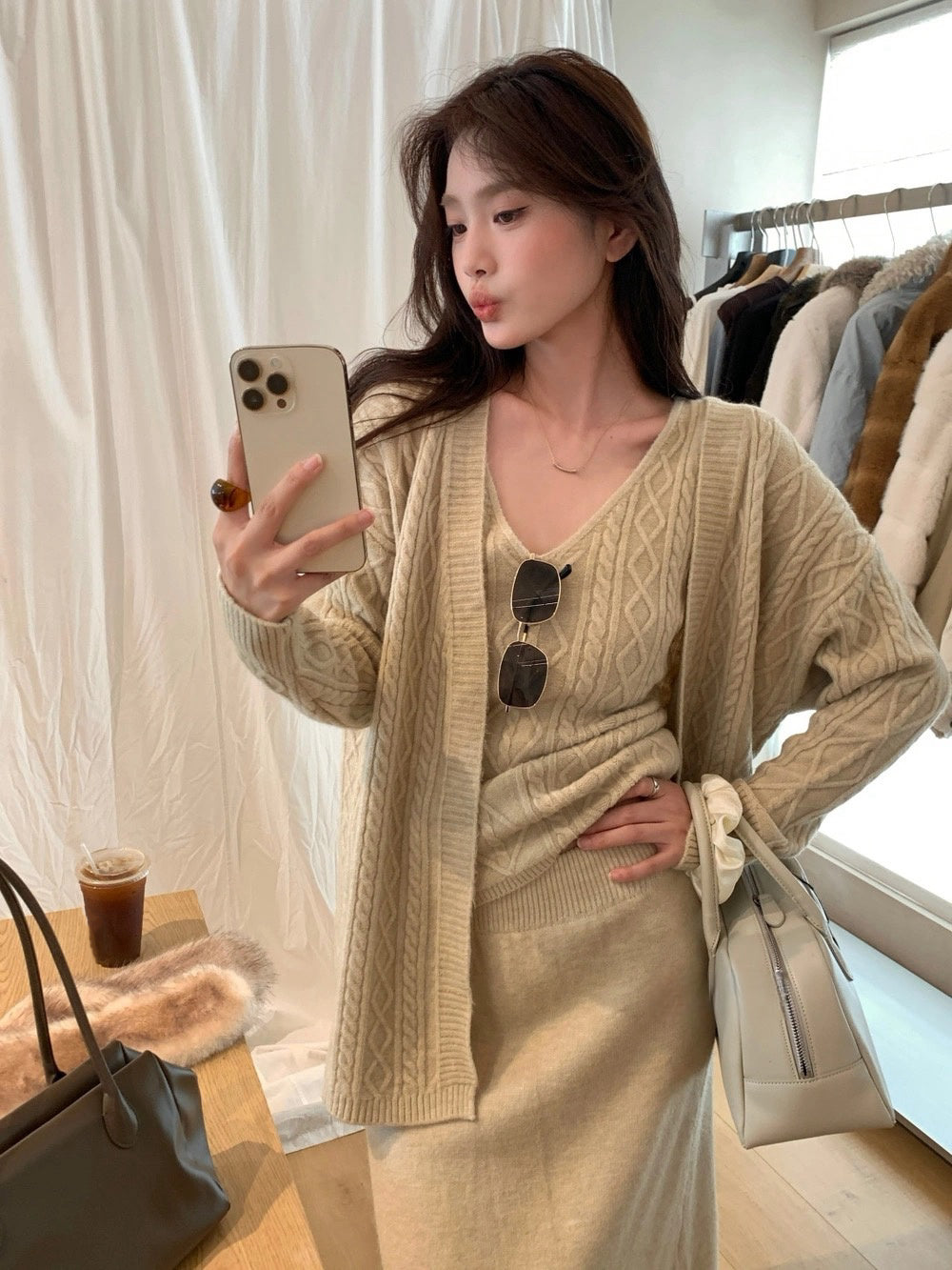 T11 / 慵懶顯瘦麻花吊帶+外套+半裙三件套