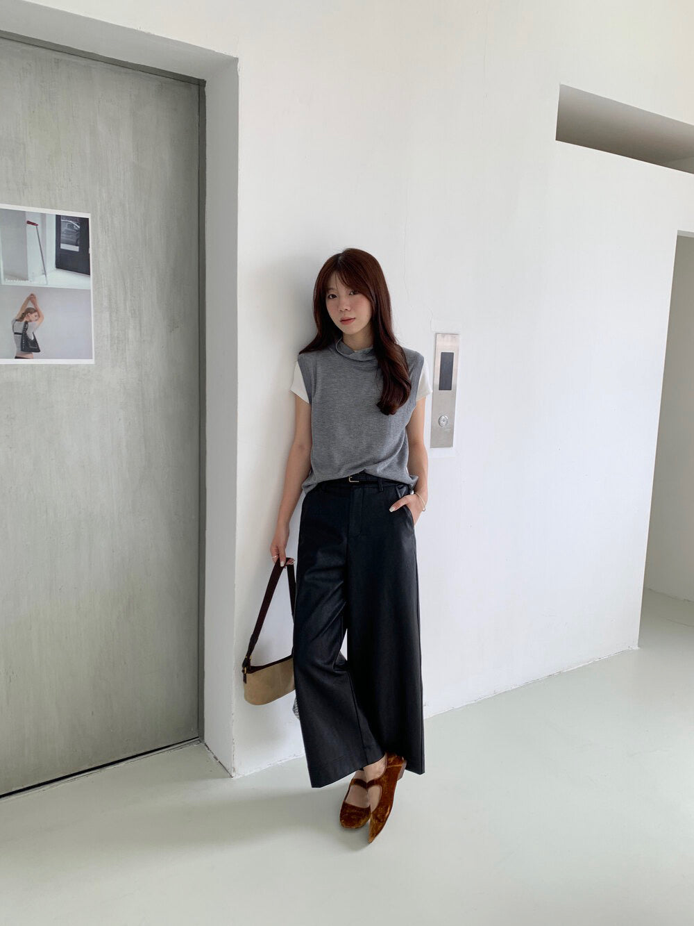 // 復古感超顯瘦連腰帶皮褲