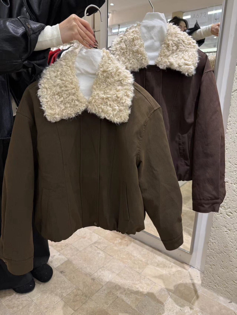 // 拼接卷毛領設計感短外套