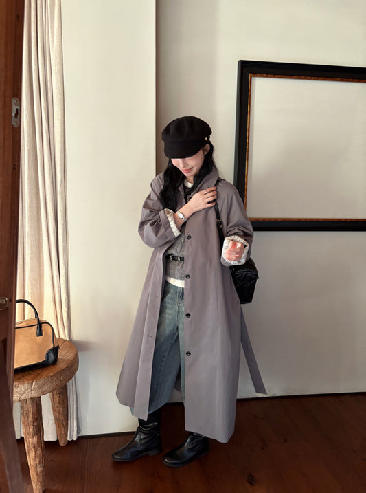 // 背後鈕扣設計翻領長款trench coat