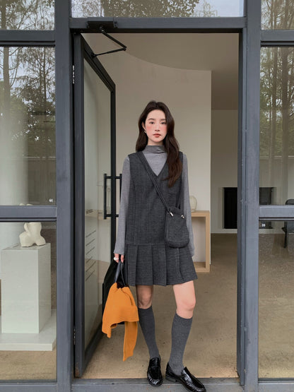 // V領百褶腳背心OPS+高領彈性打底兩件套(連袋仔)