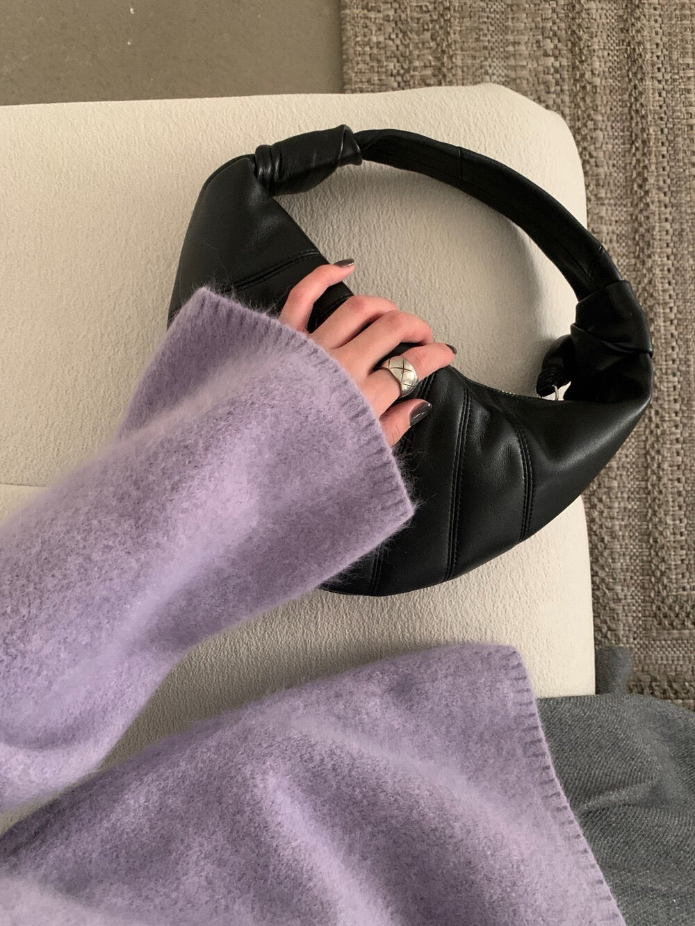 // 色系超美30%兔毛毛茸感軟糯親膚圓領毛衣