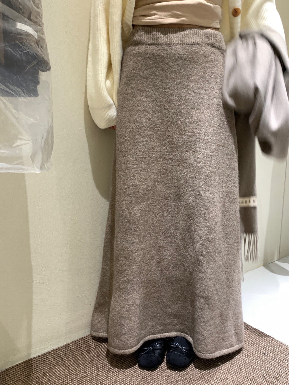 // 超顯瘦高腰針織冷裙