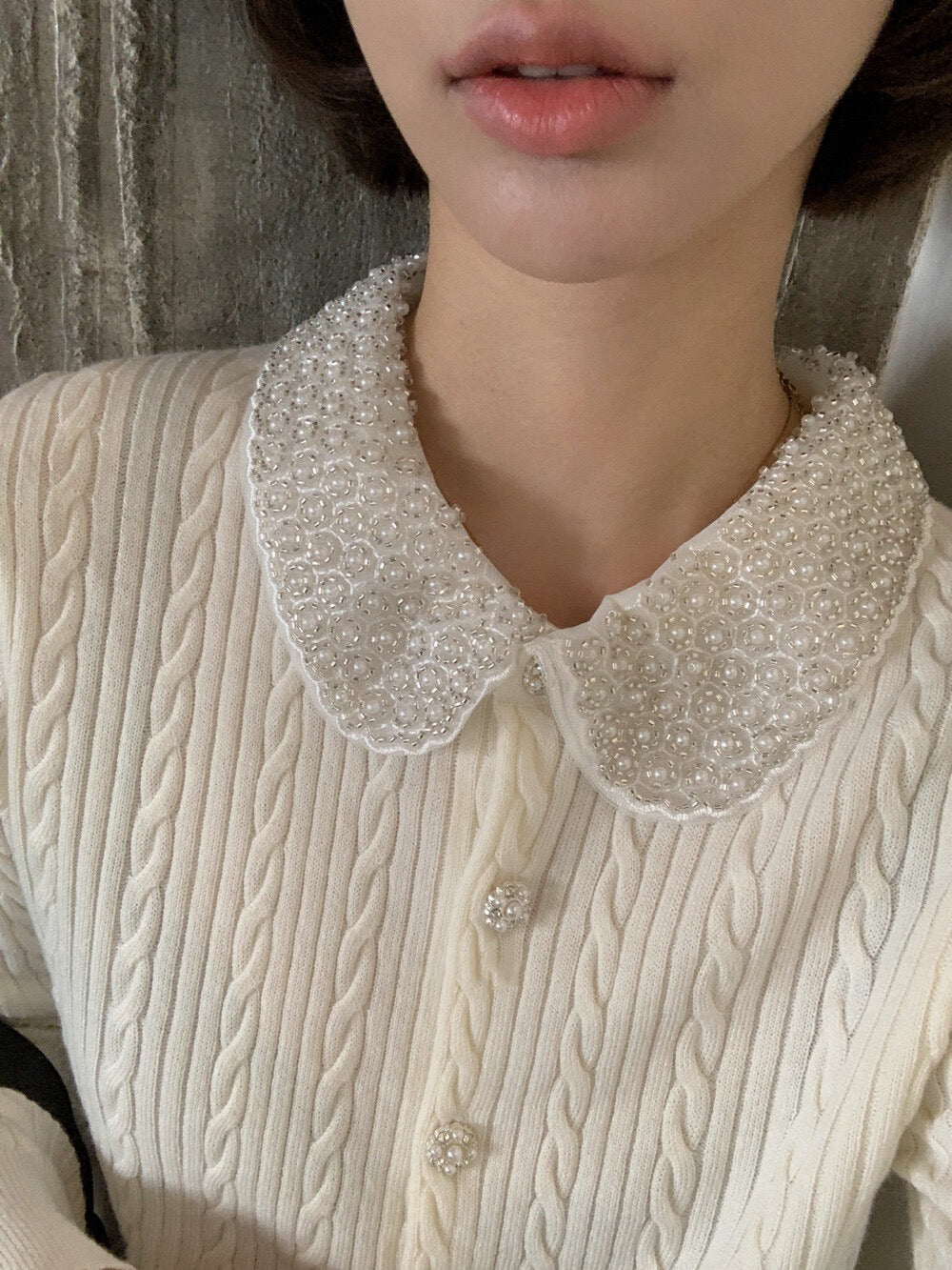 // 33%羊毛重工珍珠領麻花NT