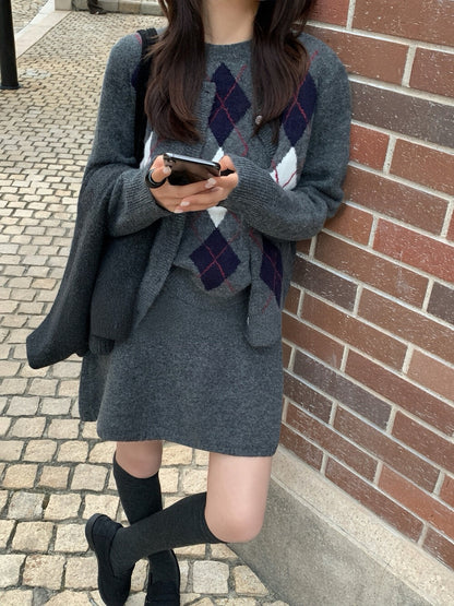 // 超氣質菱格紋背心+外套+短裙三件套