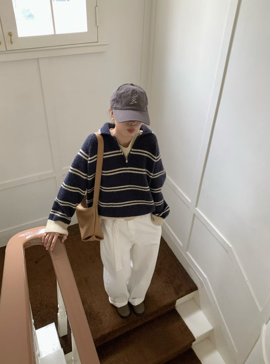 // 撞色間條邊半拉鍊毛衣