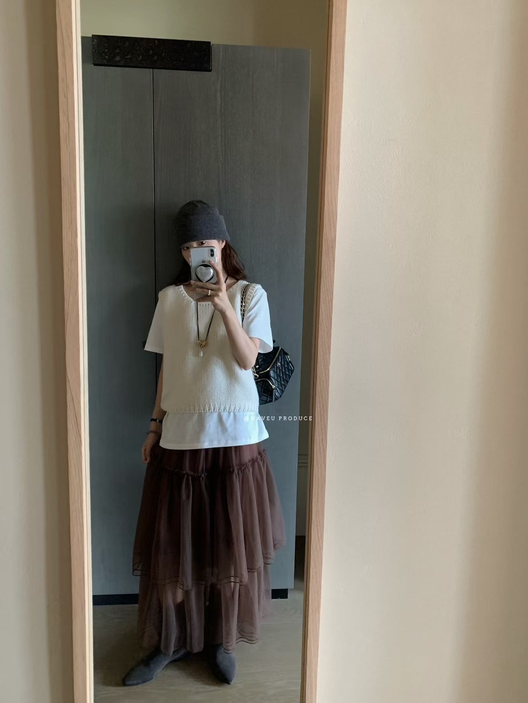 // 慵懶粗針後皮標羊毛背心