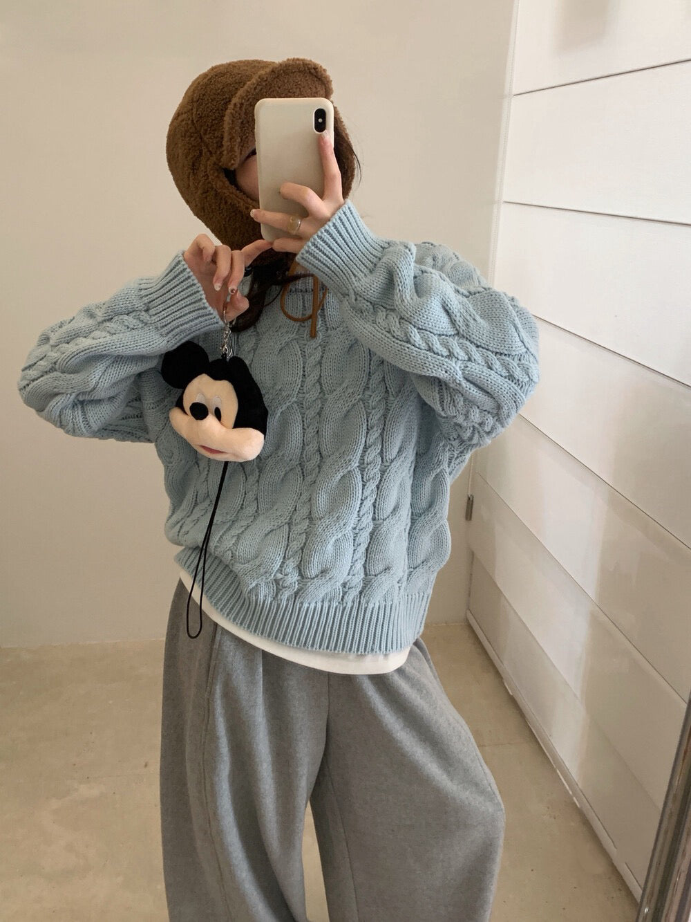 // 復古感扭紋麻花毛衣