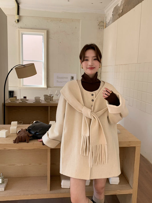 // 100%羊毛簡約高級感三粒鈕中長手工外套(連連帽頸巾)