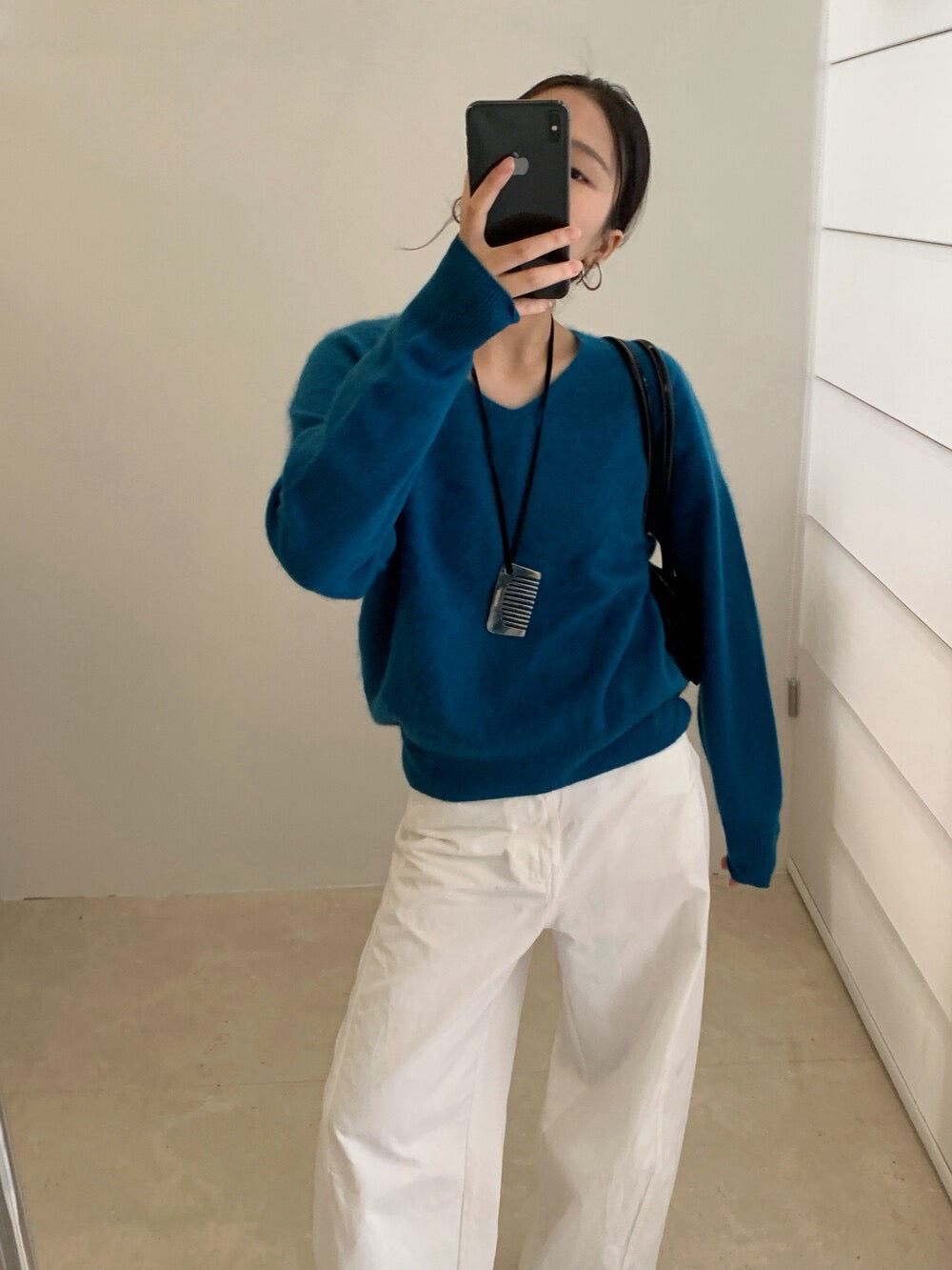 // 15色親膚羊毛拉絨工藝高級感V領NT