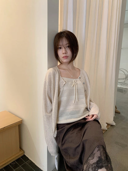 C85 / 波浪邊羊絨親膚針織外套(50%羊毛)
