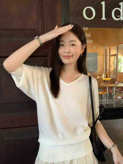🖊️ 知性風蝙蝠袖麻混紡V領針織上衣