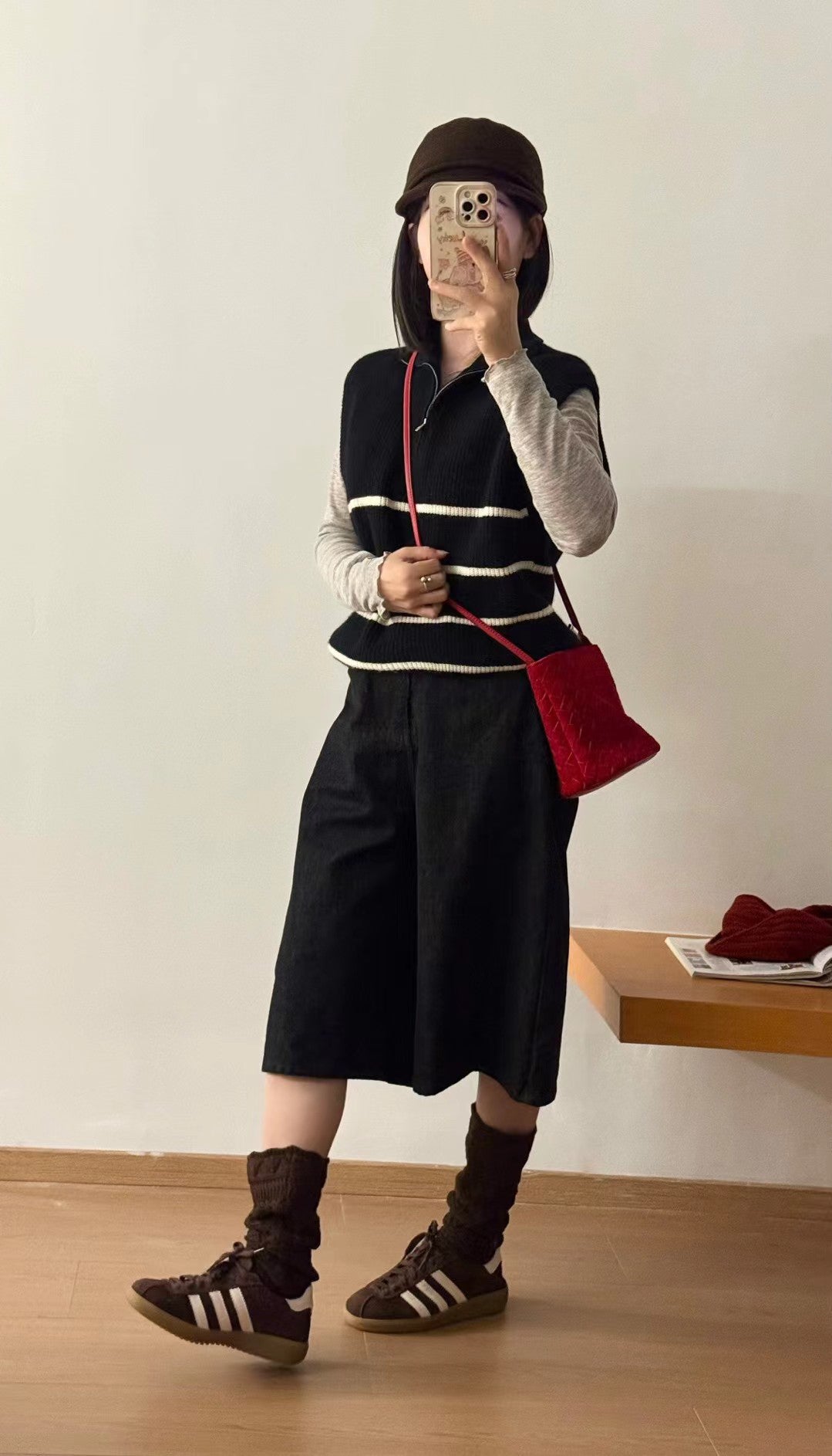 // 復古配色真皮平底運動鞋