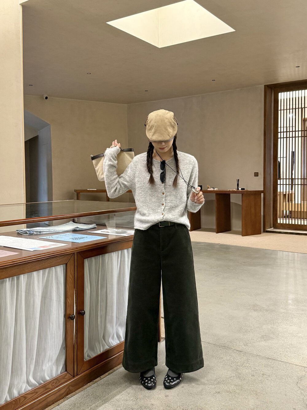 // 顯瘦版型燈芯絨直腳九分褲(連腰帶)