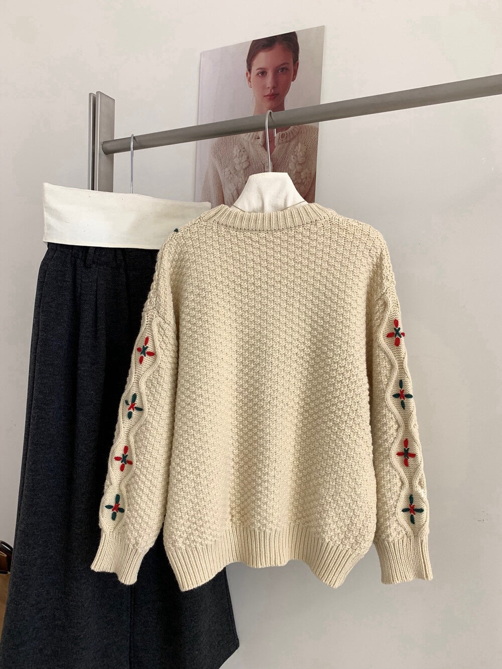 // 特別撞色鈎針圖案毛衣