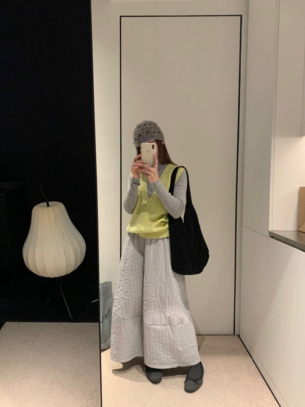 // 無縫一體疊穿必入深v 100%羊毛背心