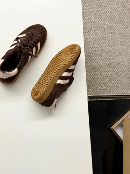 // 復古配色真皮平底運動鞋