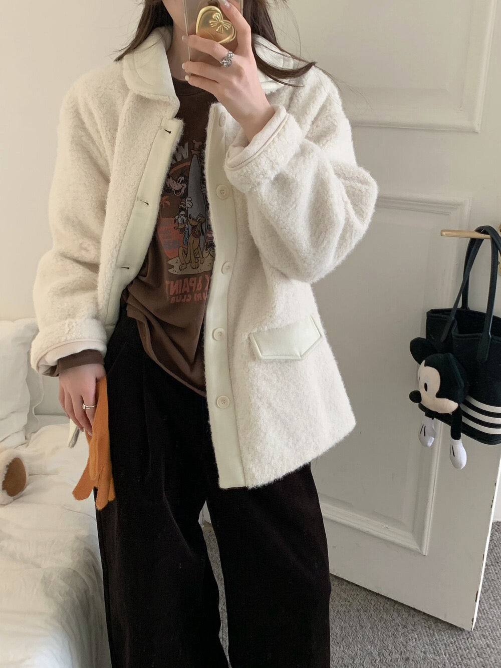 // 拼接材質羊羔毛翻領中長外套