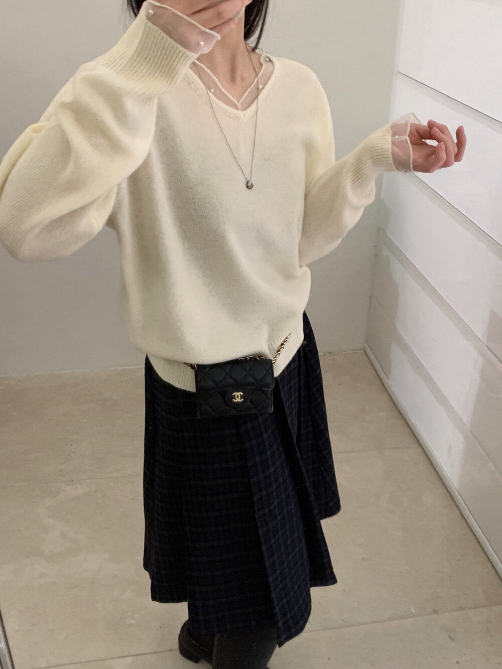 // 100%綿羊毛拼珍珠lace邊NT