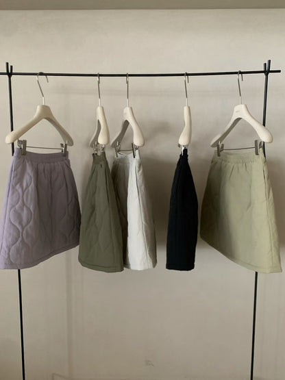 // 大熱菱格夾棉A字短裙