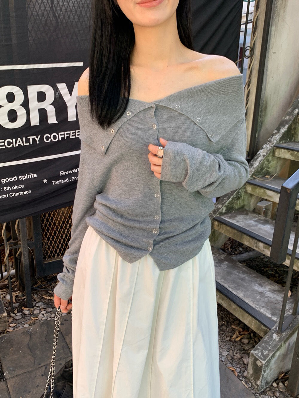 🗝️ 小性感顯瘦排扣大翻領針織上衣