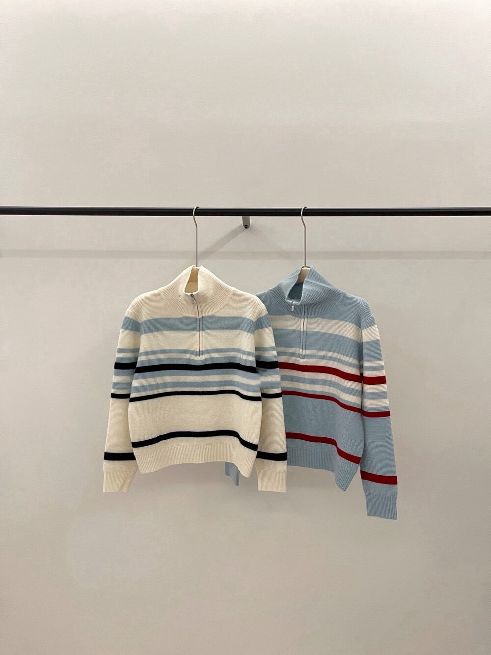 // 100%wool復古感拼間半拉鍊立領毛衣