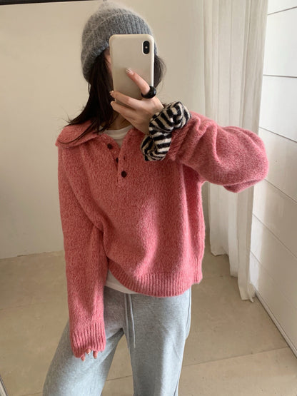 // 軟糯混兔毛花線鈕扣翻領毛衣