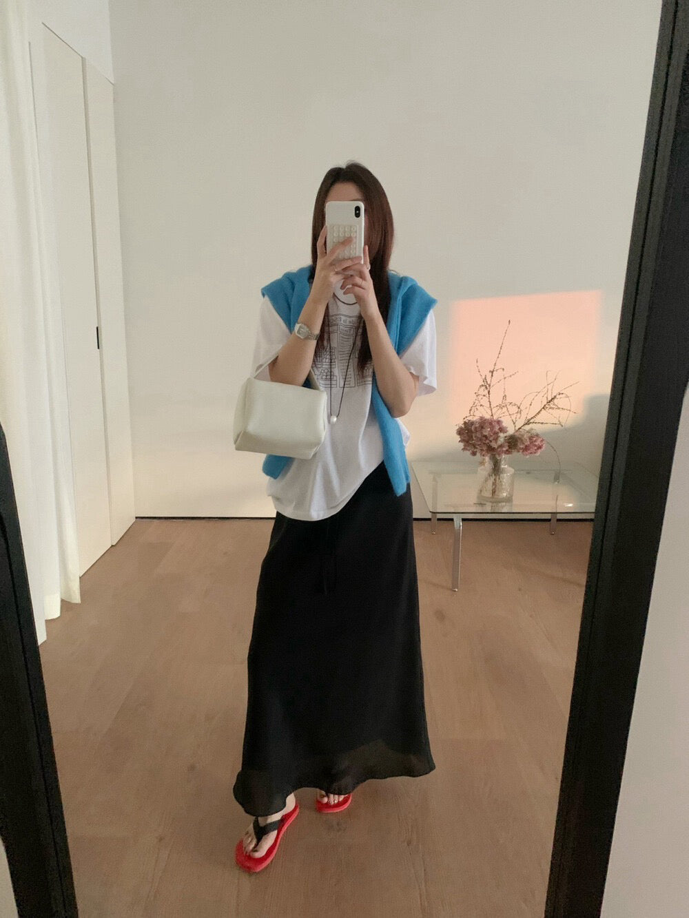 // 紙片人天絲微A字中裙