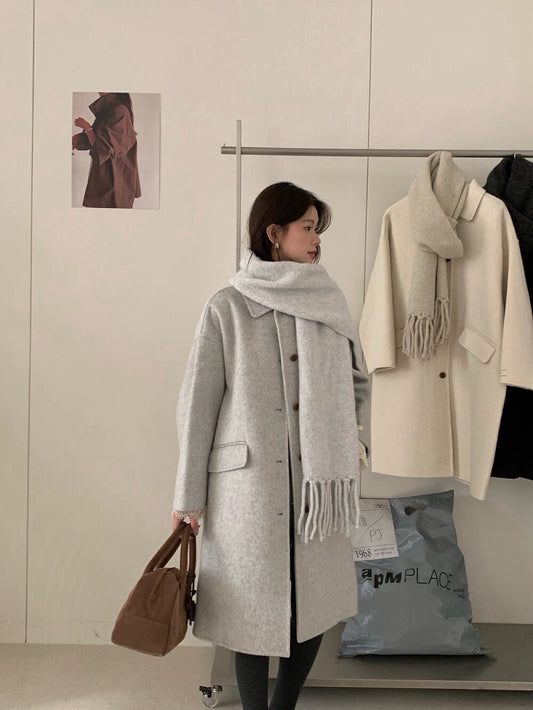 // 經典翻領口袋中長100%羊毛手工雙面外套(連頸巾)￼