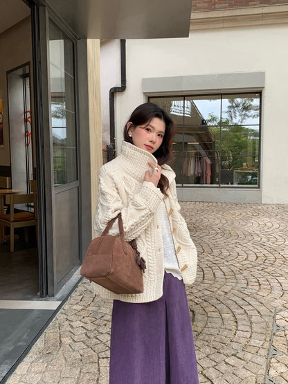 // 重工麻花牛角鈕翻領CD