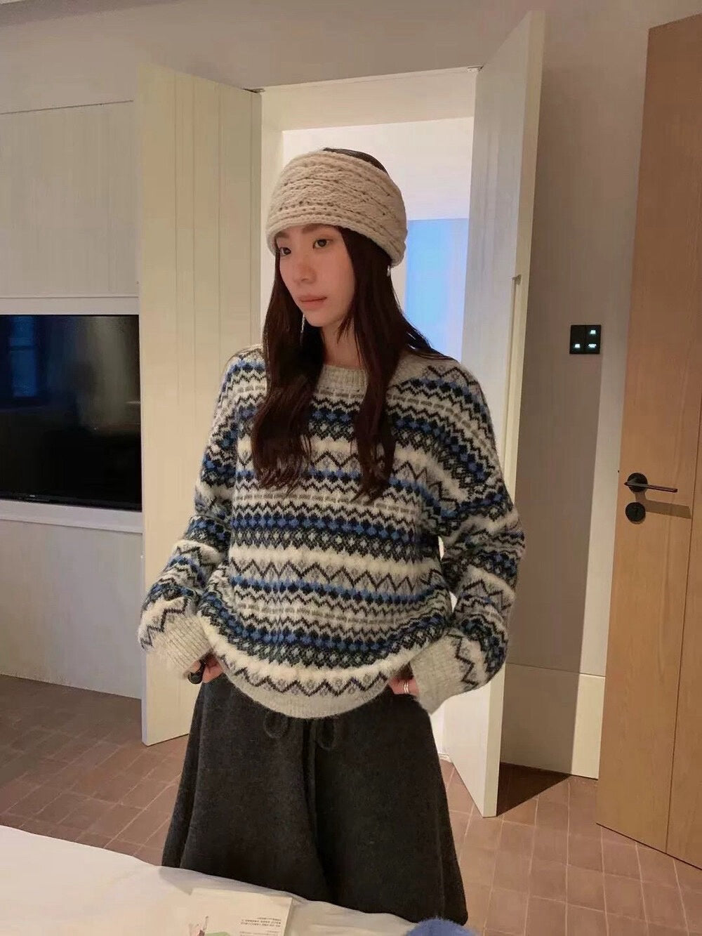 // 超韓民族patterns圓領毛衣