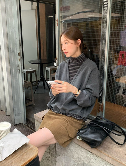 // 間條半領假兩件拼接V領衛衣