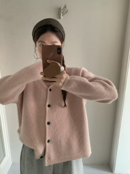 // 12色超美色系V領排扣羊絨紗CD