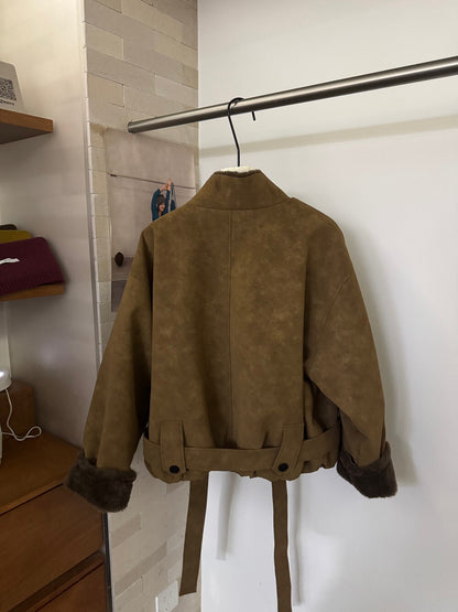 // 版型超好的拼毛毛底蛋白皮外套￼