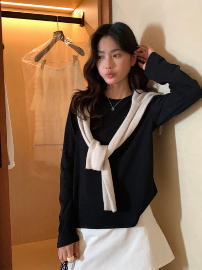 // 質感滿分基本款素TEE