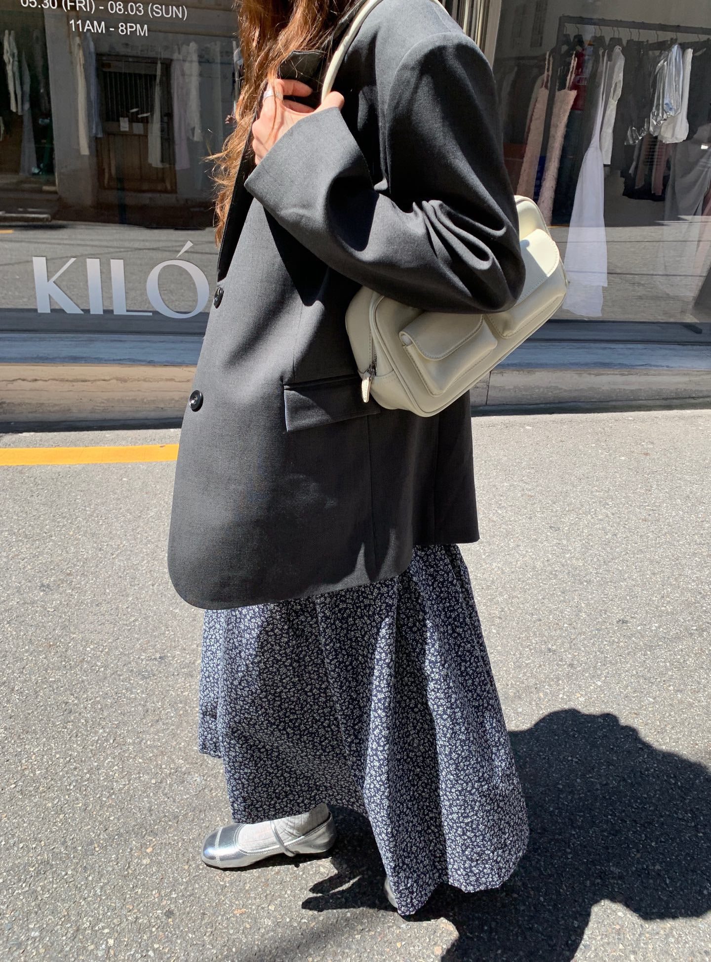 // 細節感滿滿撞色內裡西裝外套