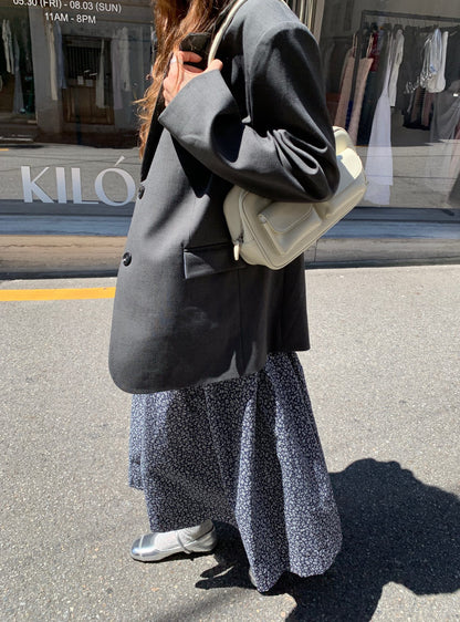 // 細節感滿滿撞色內裡西裝外套