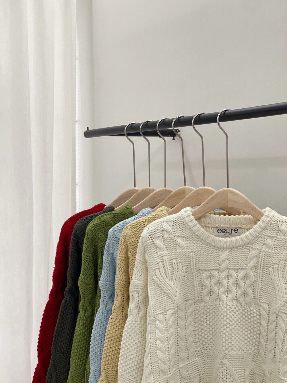 // 超美麻花織紋圓領套頭毛衣