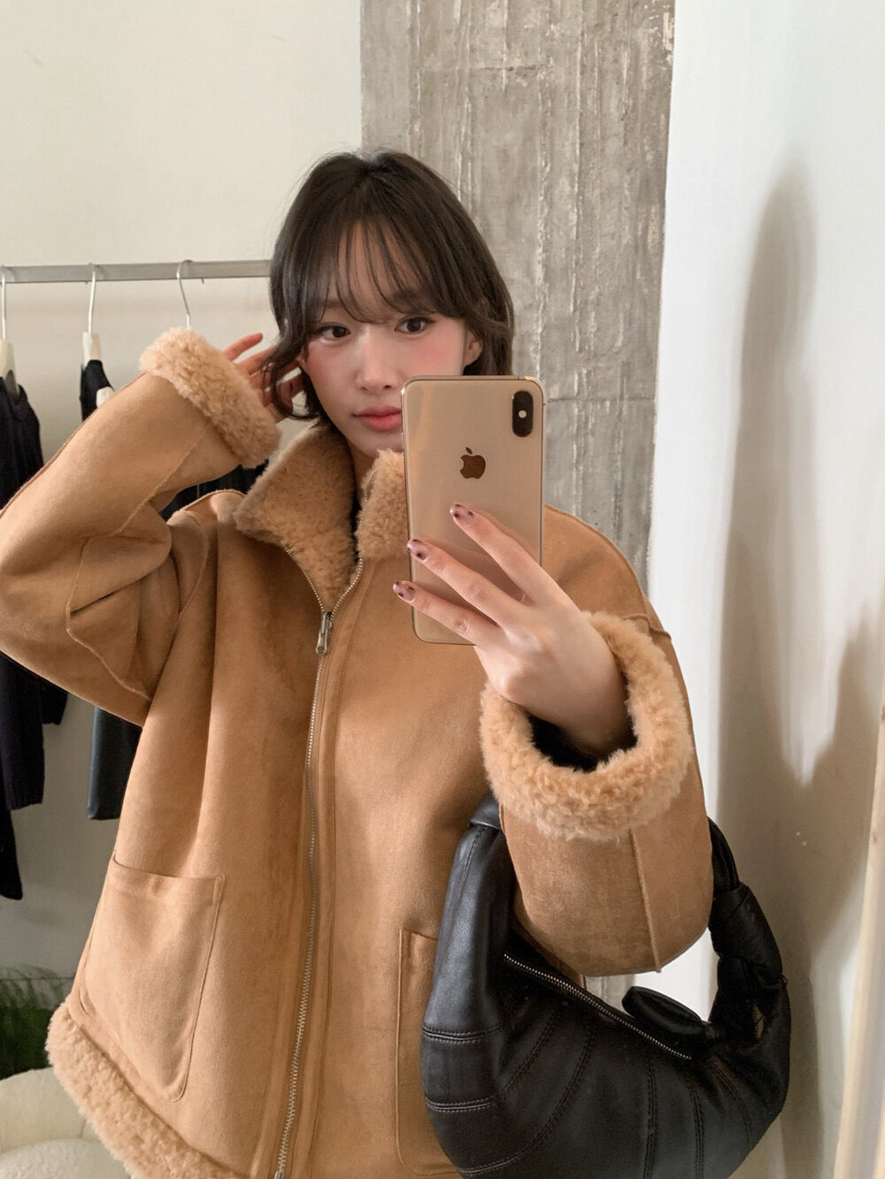 // 皮毛一體毛毛邊立領拉鍊外套