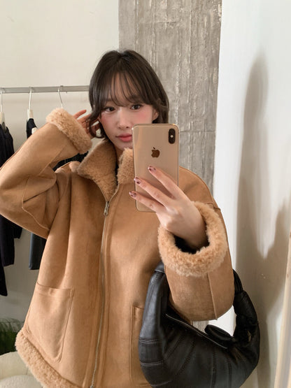 // 皮毛一體毛毛邊立領拉鍊外套
